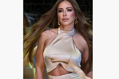 Ани Лорак снялась в откровенном наряде без бюстгальтера