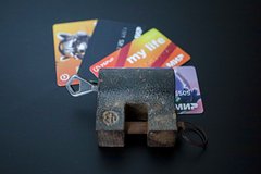 Россиян предупредили о «карточном рабстве» из-за новых мер по борьбе с мошенниками