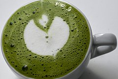 Женщина оказалась в больнице из-за любви к чаю матча