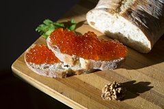 Россиянам посоветовали заранее купить определенные продукты для новогоднего стола