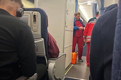 Самолет с россиянами на борту остановили на взлетной полосе из-за паникующего пассажира