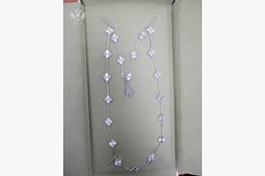 Женщина привезла из Дубая в Россию подарок от знакомого и нарвалась на уголовное дело