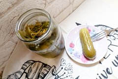 Российская семья отравилась домашними соленьями