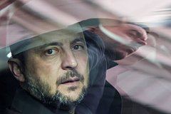 Зеленского запланировали сделать «английской королевой»